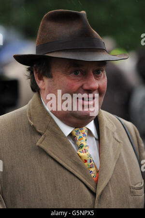 Courses hippiques - Festival d'hiver William Hill - première journée - Hippodrome de Kempton Park. Nicky Henderson, entraîneur de long run Banque D'Images