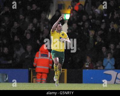 Football - Barclays Premier League - Norwich City / Manchester City - Carrow Road.Russell Martin, de Norwich City, fête ses célébrations après avoir atteint le troisième objectif de son équipe Banque D'Images