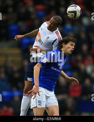 Football - npower football League Championship - Bolton Wanderers / Birmingham City - Reebok Stadium.Nikola Zigic de Birmingham et le Zat Knight de Bolton Wanderers Banque D'Images