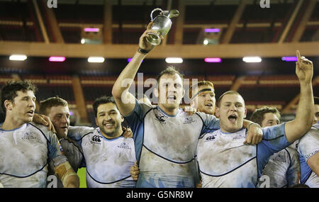 Rugby Union - RaboDirect PRO12 - Edinburgh Rugby / Glasgow Warriors - Murrayfield.Al Kellock, le Glasgow Warriors, célèbre la victoire de la coupe 1872 après le match RaboDirect PRO12 à Murrayfield, Édimbourg. Banque D'Images