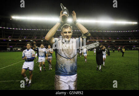 Al Kellock, le Glasgow Warriors, célèbre la victoire de la coupe 1872 après le match RaboDirect PRO12 à Murrayfield, Édimbourg. Banque D'Images