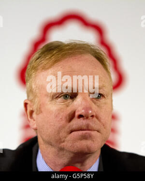 Soccer - Nottingham Forest Press Conference - Alex McLeish Unveiling - The City Ground.Alex McLeish, directeur de New Nottingham Forest, lors de la conférence de presse au City Ground, à Nottingham. Banque D'Images