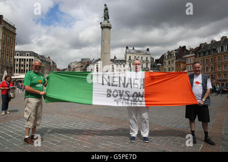 Lille, France. 22 Juin, 2016. Avant le match de football supporters de l'Euro 2016 en France entre l'Italie contre l'Irlande au Stade Pierre Mauroy, le 22 juin 2016 à Lille. Crédit : marco iacobucci/Alamy Live News Banque D'Images