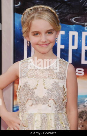 Hollywood, Californie. 20 Juin, 2016. HOLLYWOOD, CA - le 20 juin : actrice McKenna Grace arrive à la première de la 20th Century Fox's 'Independence Day : résurgence" au théâtre chinois de Grauman le 20 juin 2016 à Hollywood, Californie. | Verwendung weltweit/alliance Photo © dpa/Alamy Live News Banque D'Images