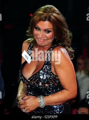 Tricia Penrose arrive au lancement de Celebrity Big Brother 2013, Elstree Studios, Borehamwood. Banque D'Images