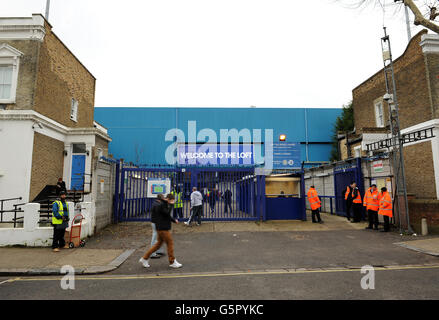 Vue générale à l'extérieur de Loftus Road, stade des Queens Park Rangers Banque D'Images