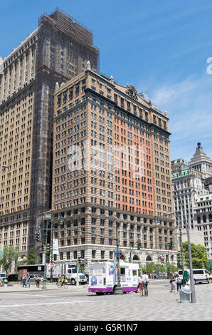 Vue depuis la Place de la batterie, New York, vers notre hôtel Whitehall bâtiment construit en style architectural néo Renaissance Banque D'Images