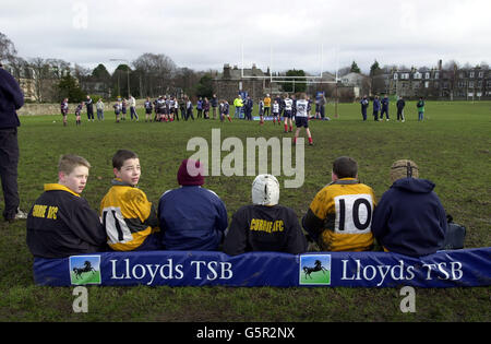 Le tournoi de minis lors de la tournée du club de rugby Lloyds TSB à Myhabit à Édimbourg. Banque D'Images