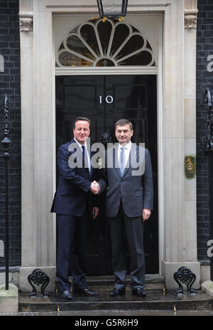 Cameron rencontre homologue estonien Banque D'Images