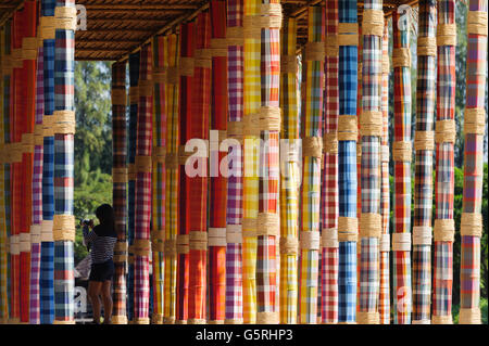 Tissu de soie artisanat motifs en Thaïlande Banque D'Images