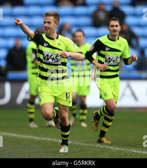 Football - npower football League One - Coventry City / Yeovil Town - Ricoh Arena.Paddy Madden, de Yeovil Town, célèbre son but Banque D'Images