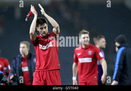 Soccer - npower football League Championship - Blackburn Rovers / Charlton Athletic - Ewood Park.Johnnie Jackson, capitaine de Charlton Athletic, applaudit les fans après le coup de sifflet final Banque D'Images