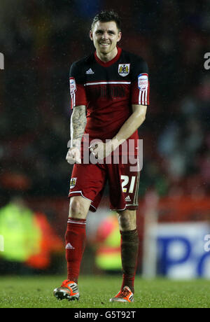 Paul Anderson, le gardien de but de Bristol City, célèbre lors du coup de sifflet final lors du match du npower Championship à Ashton Gate, Bristol. Banque D'Images