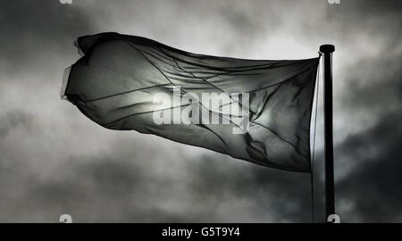 Un drapeau Saltyre est photographié à Édimbourg alors que le gouvernement écossais accepte de changer la question qu'il va poser aux électeurs lors du référendum sur l'indépendance de l'année prochaine. Banque D'Images