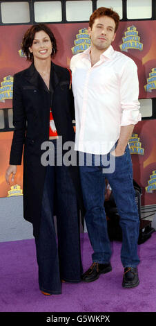 MTV Movie Awards Affleck.Bridget Moynahan et Ben Affleck arrivent pour les MTV Movie Awards 2002 au Shrine Auditorium de Los Angeles. Banque D'Images