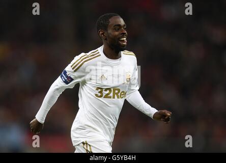 Football - Capital One Cup - finale - Bradford City / Swansea City - Wembley Stadium.Nathan Dyer de Swansea City célèbre son troisième but Banque D'Images