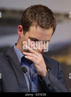 Brendan Cox, veuf de Jo Cox aborde le rassemblement à Trafalgar Square, le centre de Londres pour célébrer ce qui aurait été le 42e anniversaire de la tragique MP . Banque D'Images