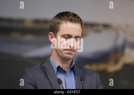 Brendan Cox, veuf de Jo Cox aborde le rassemblement à Trafalgar Square, le centre de Londres pour célébrer ce qui aurait été le 42e anniversaire de la tragique MP . Banque D'Images