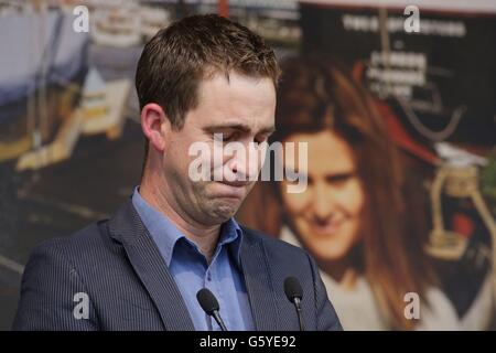 Brendan Cox, veuf de Jo Cox aborde le rassemblement à Trafalgar Square, le centre de Londres pour célébrer ce qui aurait été le 42e anniversaire de la tragique MP . Banque D'Images