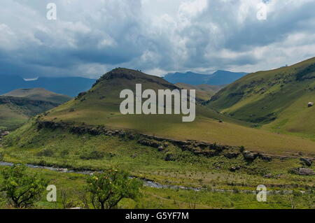 Le Bushmans River dans le château de Géants Kwazulu-natal nature reserve, Afrique du Sud Drakensberg Banque D'Images