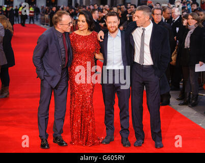 (De gauche à droite) Danny Boyle, Rosario Dawson, James McAvoy et Vincent Cassel arrivent à la première mondiale de Trance, à l'Odeon West End, à Leicester Square, Londres. Banque D'Images