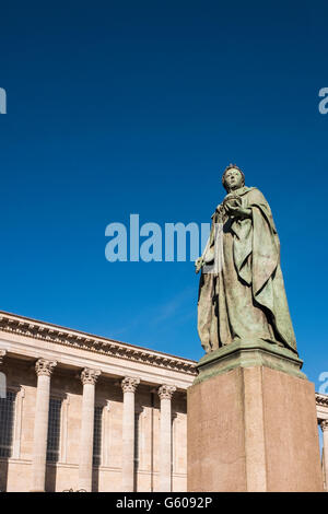 Statue de la reine Victoria, Victoria Square, Birmingham, West Midlands, England, Royaume-Uni Banque D'Images