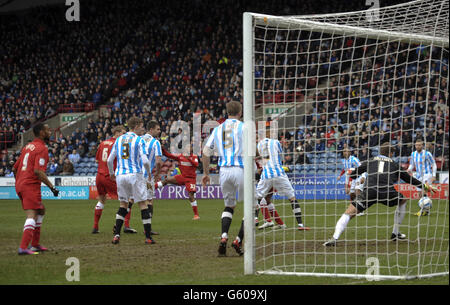 Callum Harriott (au centre) de Charlton Athletic a obtenu des scores contre Huddersfield Town Banque D'Images