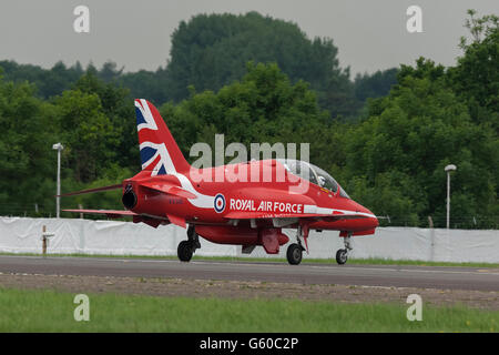 Des flèches rouges RAF Jet Hawk se prépare à enlever à l'aérodrome de Biggin Hill dans le Kent en Angleterre Banque D'Images