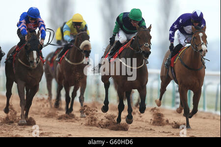 Les courses de chevaux - Southwell Racecourse Banque D'Images