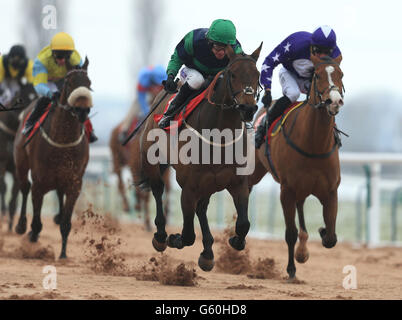 Les courses de chevaux - Southwell Racecourse Banque D'Images