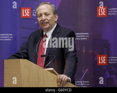 Lawrence H. 'Larry' Summers, ancien Trésor américain, parle lors d'un événement financier et économique à la London School of Economics (LSE) à Londres. Banque D'Images