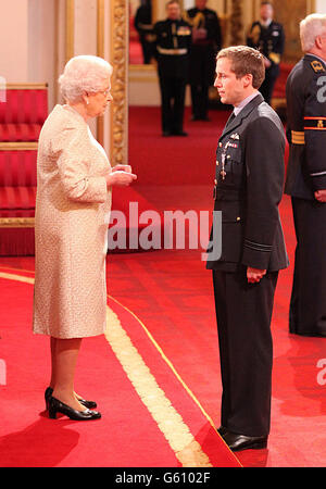 D'investiture au palais de Buckingham Banque D'Images