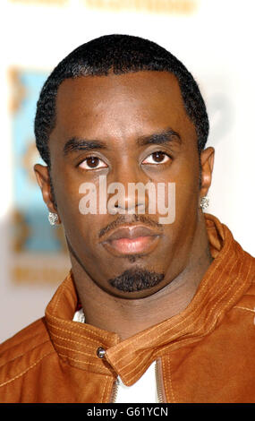 Sean 'P Diddy' Combs, producteur pionnier, rappeur et phénomène pop, a été révélé comme l'hôte des MTV Europe Music Awards 2002 lors d'une conférence de presse à l'Emporium à Londres. * la 9e cérémonie annuelle aura lieu au Palau Sant Jordi à Barcelone, Espagne, le 14 novembre 2002. Banque D'Images