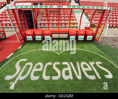 - Football npower Football League One - Swindon Town v Oldham Athletic - County Ground Banque D'Images