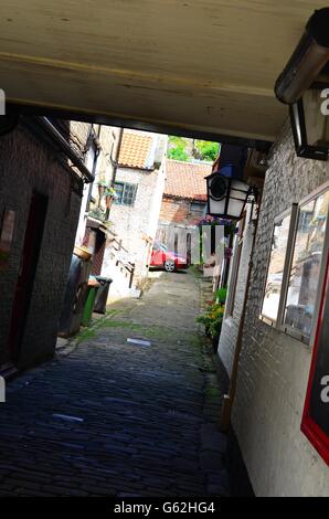 Une ruelle à Whitby, North Yorkshire Moors England UK Banque D'Images