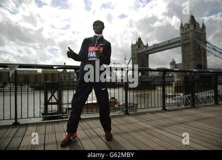 Athlétisme - Marathon Virgin London 2013 - British Athletes Photocall - Tower Hotel.Le Mo Farah de Grande-Bretagne pose pendant le photocall au Tower Hotel, Londres. Banque D'Images