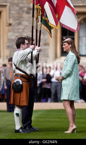 La duchesse de Cambridge participe à la Revue nationale des Scouts de la Reine au château de Windsor, dans le Berkshire. Banque D'Images