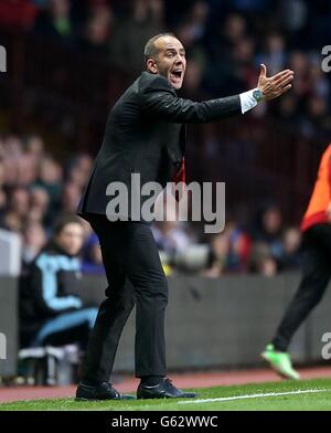 Football - Barclays Premier League - Aston Villa / Sunderland - Villa Park. Paolo Di Canio, directeur de Sunderland, sur la ligne de contact Banque D'Images