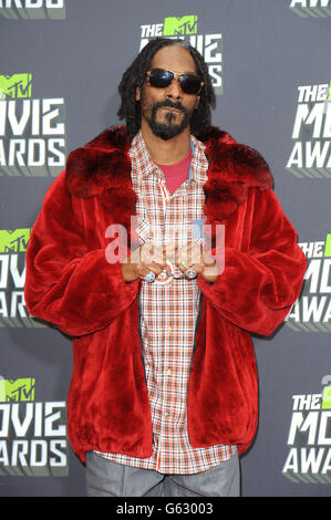 Snoop Lion aka Snoop Dogg arrive aux MTV Movie Awards 2013 à Sony Pictures Studios, Culver City, Los Angeles. Banque D'Images