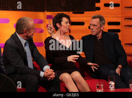 Invités Lord Alan Sugar, Olivia Colman et Hugh Laurie pendant le tournage du Graham Norton Show aux London Studios dans le sud de Londres. Banque D'Images