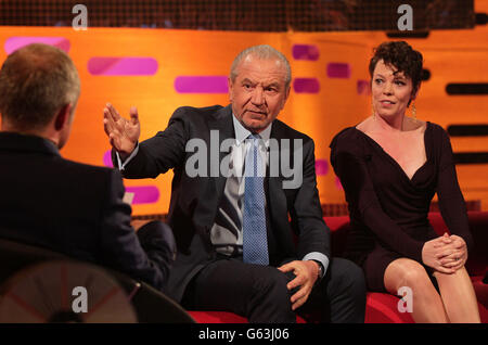 Accueillez Graham Norton avec les invités Lord Alan Sugar et Olivia Colman pendant le tournage du Graham Norton Show aux studios de Londres dans le sud de Londres. Banque D'Images