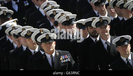 Le HMS Edinburgh Parade Privilège Banque D'Images