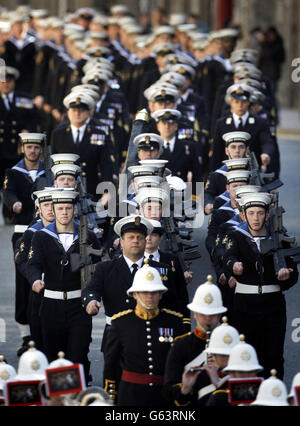 Le HMS Edinburgh Parade Privilège Banque D'Images