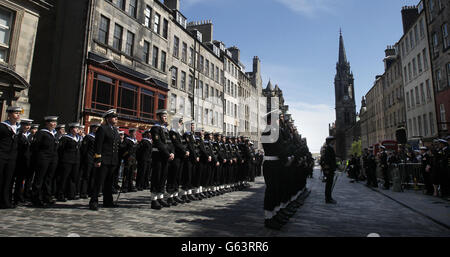 HMS Edinburgh Privilege Parade pour exercer la liberté de la ville du navire à Édimbourg, en Écosse. Banque D'Images