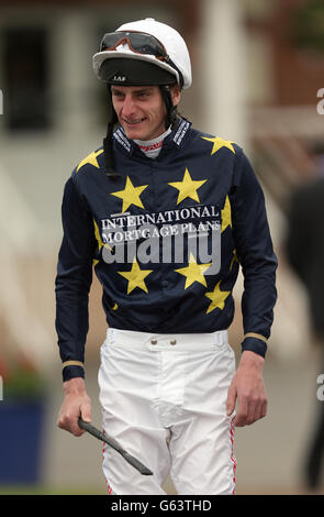 Course hippique - Scope & SIA Charity Raceday - Newbury. Jockey Adam Kirby à Newbury. Champ de courses. Banque D'Images