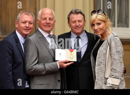 D'investiture au palais de Buckingham Banque D'Images