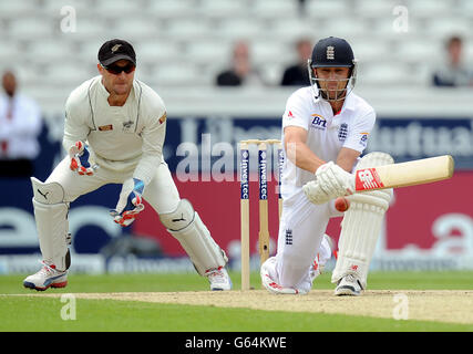 Cricket - série de tests Investec - deuxième test - Angleterre contre Nouvelle-Zélande - quatrième jour - Headingley.Jonathan Trott d'Angleterre est sorti lors du deuxième match d'essai d'Investec à Headingley, Leeds. Banque D'Images