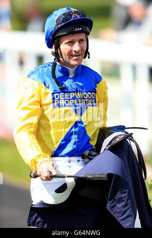 Courses hippiques - 2013 Dante Festival - Yorkshire Cup Day - York Racecourse. Jockey Jimmy Fortune Banque D'Images