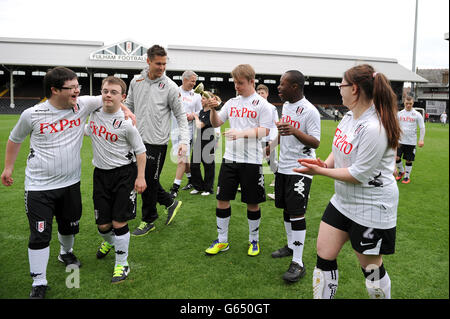 Football - Match des étoiles de la charité - Fulham v Moto - Craven Cottage Banque D'Images