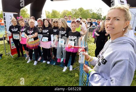 Kate McCann se prépare à lancer la course Miles for Missing People 10k, pour aider l'association caritative qui soutient les personnes qui ont des membres de leur famille qui ont disparu ou ont été enlevés à l'étranger ou au Royaume-Uni, à Clapham Common, dans le sud-ouest de Londres.L'événement marque la Journée internationale des enfants disparus. Banque D'Images